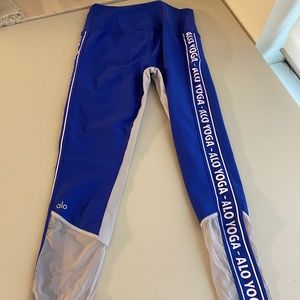 ALO Yoga Blue/White Color Block Yoga Leggings MEDIUM